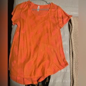 Lularoe classic T size medium